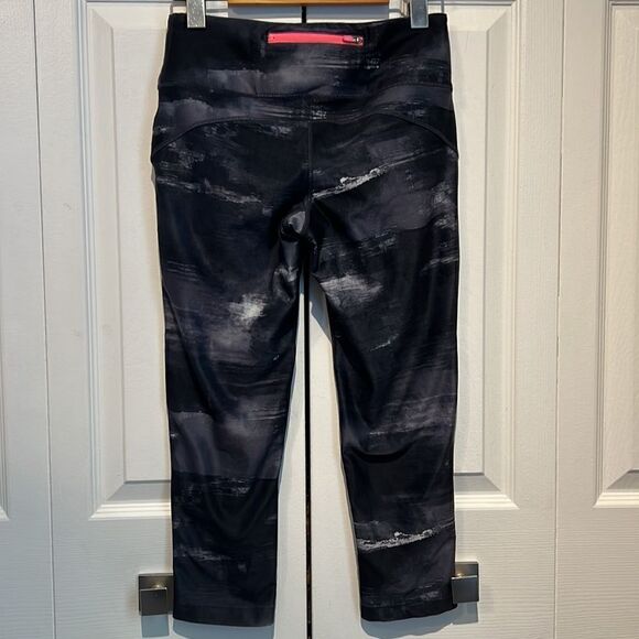 ‎MPG Grey/Black Capri Leggings Size XS - Picture 6 of 12